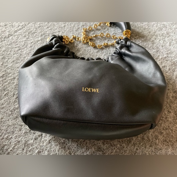LOEWE Squeeze Small Bag in Mellow Nappa Black - Picture 7 of 16